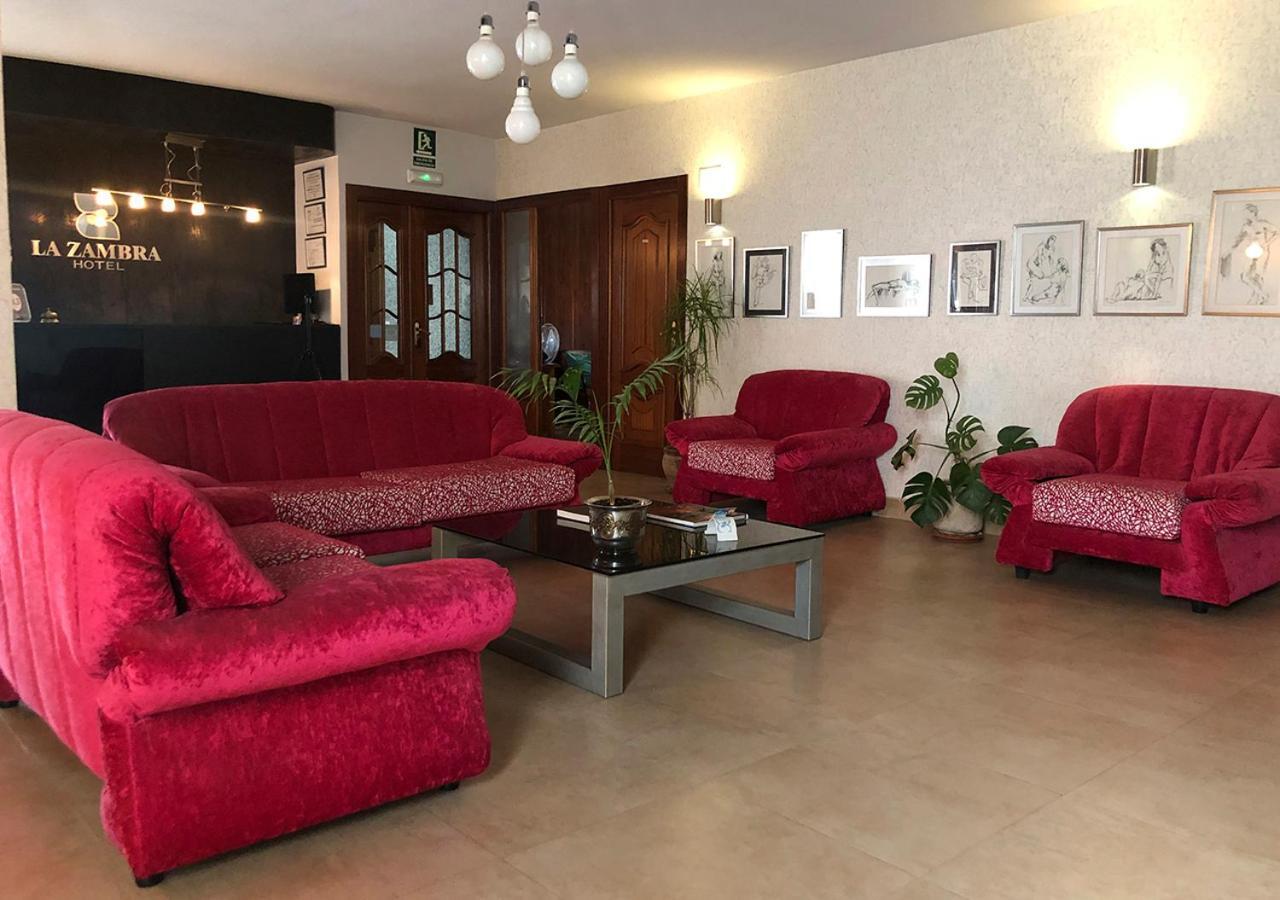 Hotel La Zambra Mancha Real Bagian luar foto