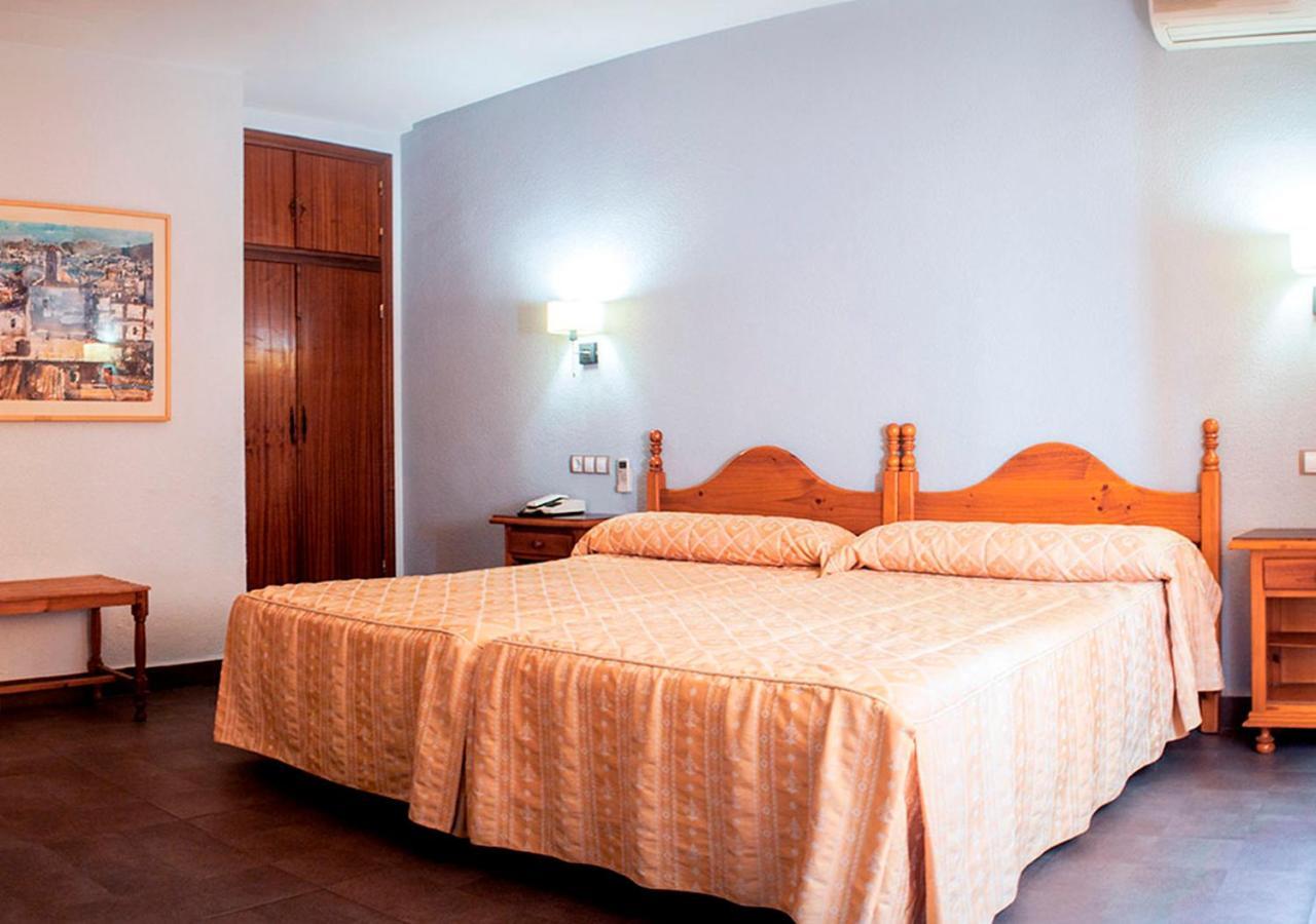 Hotel La Zambra Mancha Real Bagian luar foto
