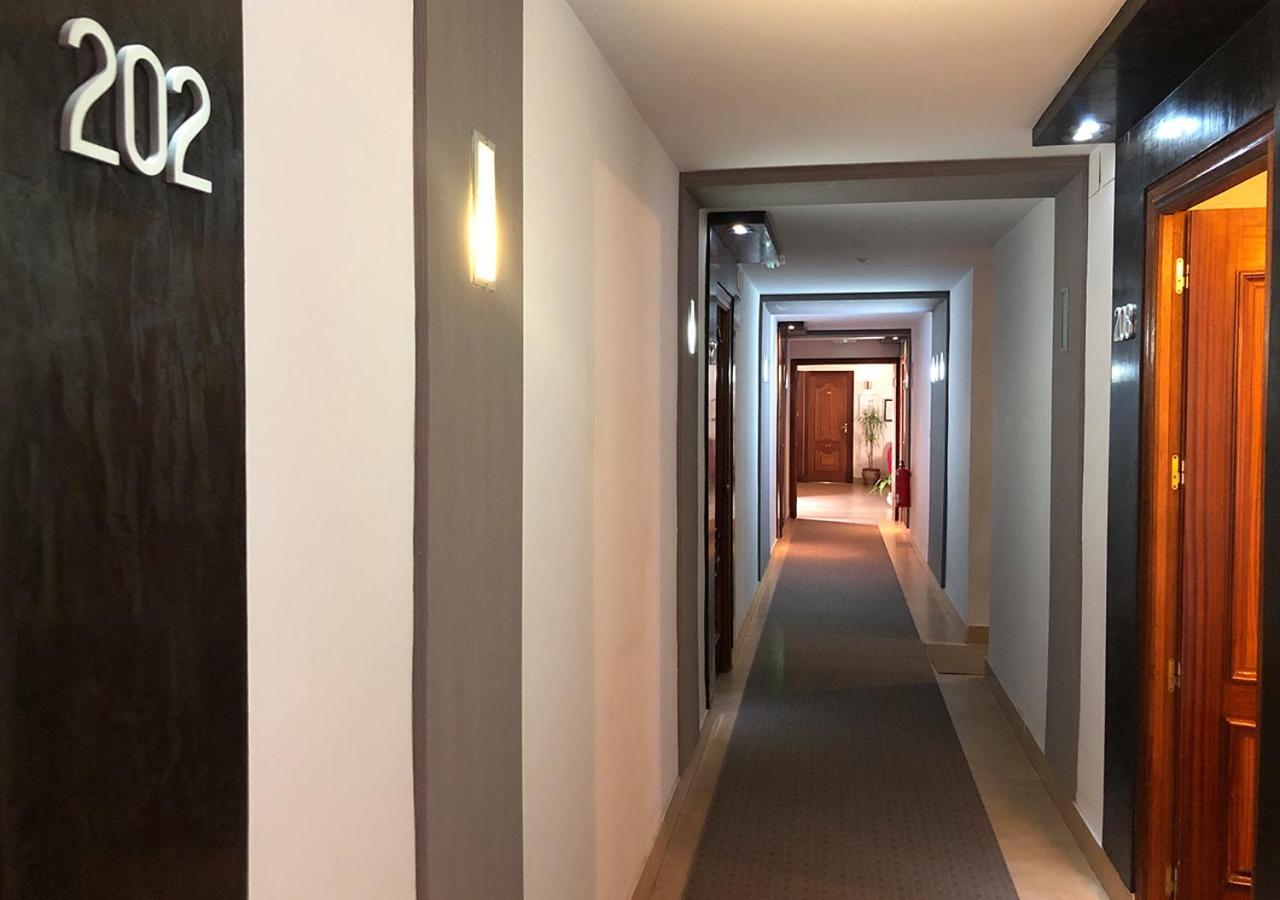 Hotel La Zambra Mancha Real Bagian luar foto