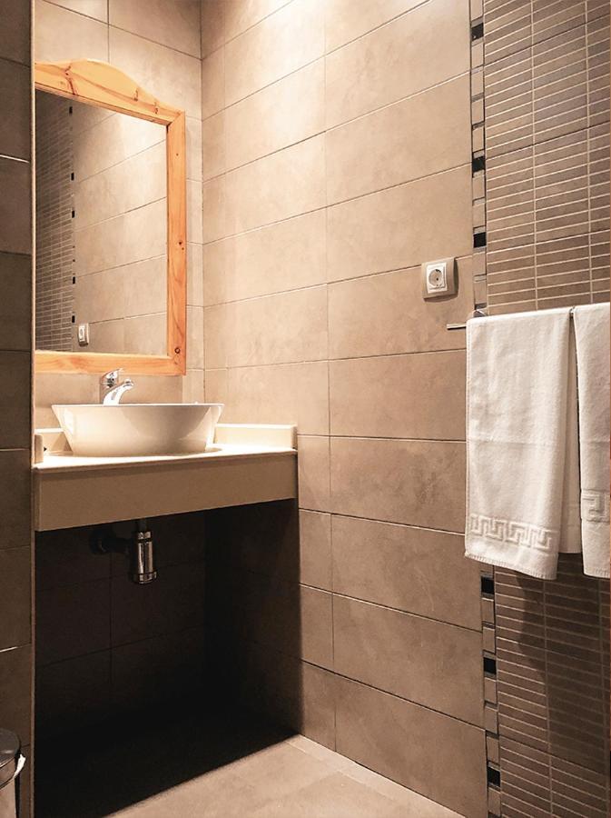 Hotel La Zambra Mancha Real Bagian luar foto